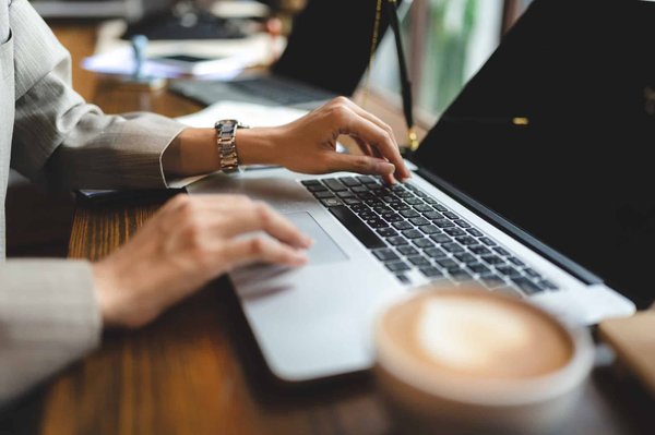 Téléchargez votre certificat de non gage gratuit en PDF